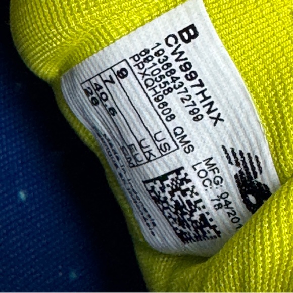 Women’s New Balance CW997HNX “Carnival Pink” sneakers sz 9 - Picture 8 of 10